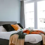 Huswell - Modern Apartment With Sunny Terrace In Ostend