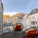 Huswell - Modern Apartment With Sunny Terrace In Ostend