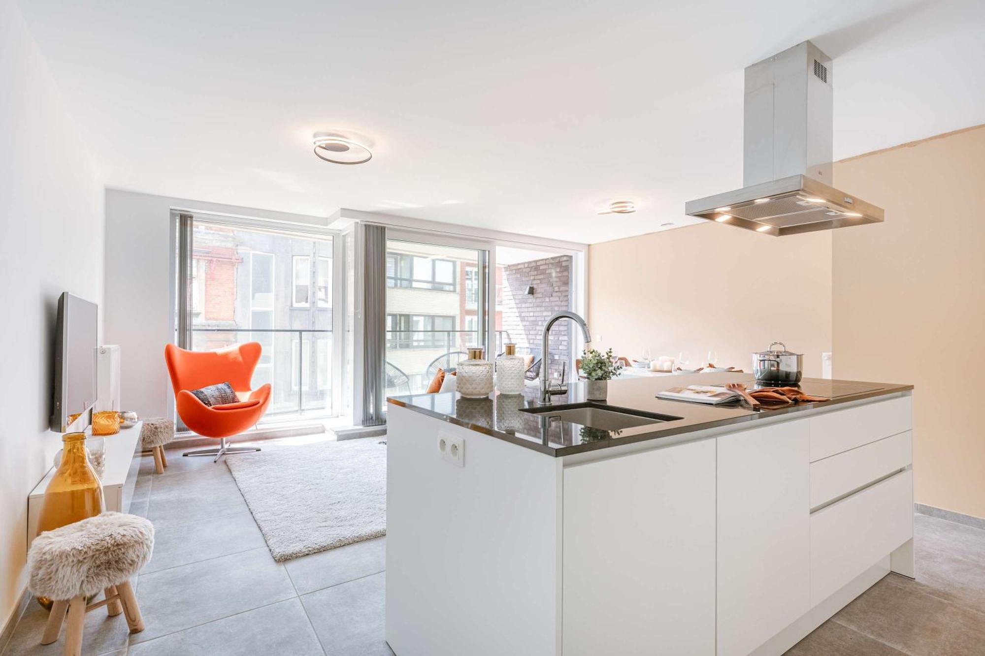 Huswell - Modern With Sunny Terrace In Apartamento