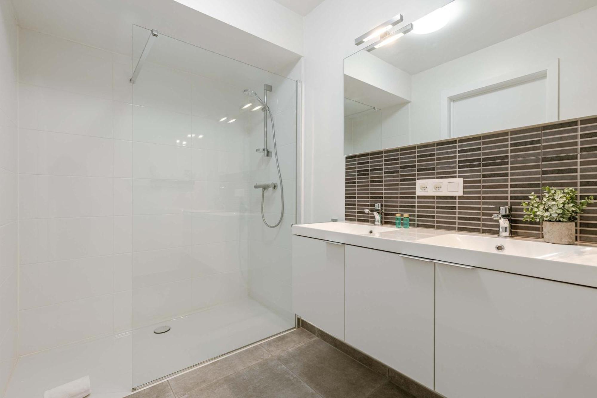 Apartamento Huswell - Modern With Sunny Terrace In *